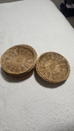 Wicker plate holder/flat baskets