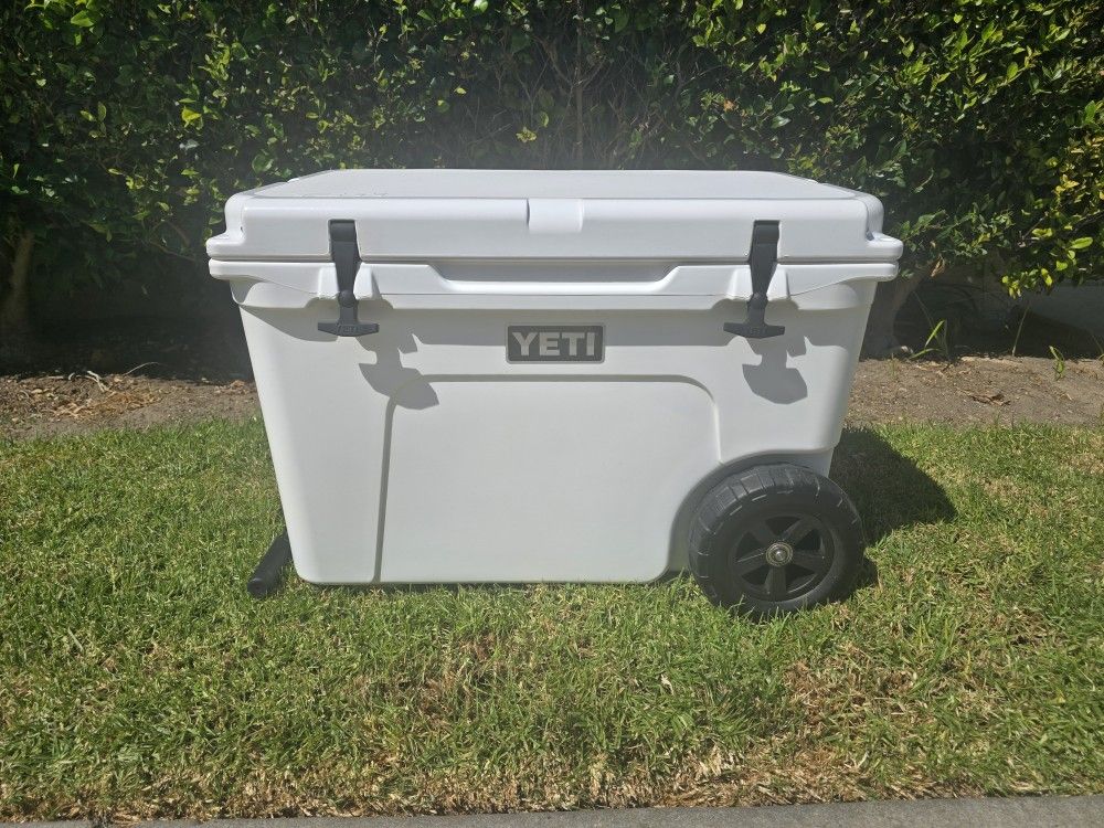Yeti Tundra Haul Wheeled Cooler