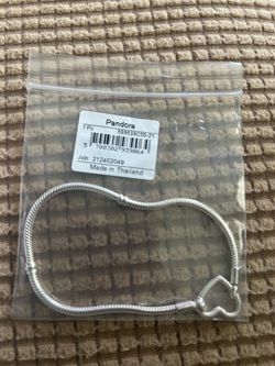 Pandora Moments Heart Closure Snake Chain Bracelet 8.3 inches