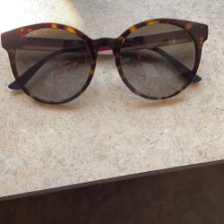 Women’s Gucci Glasses 