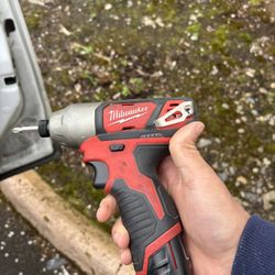 M12 Milwaukee Impact With Single Battery. 