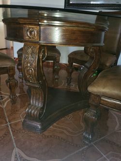 Cama set cob colchon $475... & dinning Room Set With Authentic Leather Chairs an $475..d