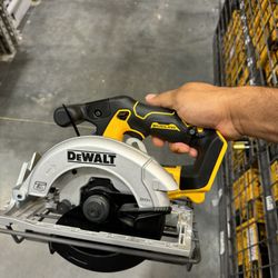 Dewalt Cordless Circular Saw 6-1/2 Inch 