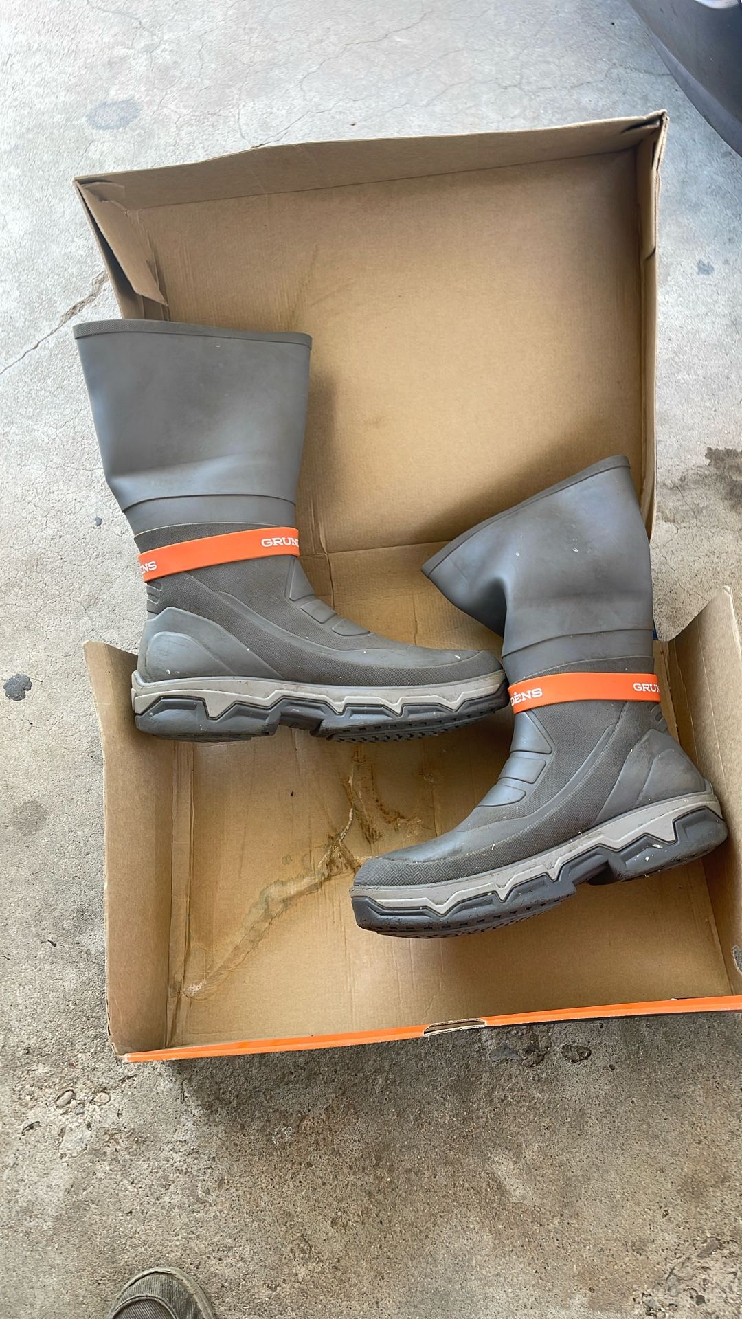 fishing boots dise 15