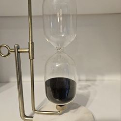 7 Decorative Hour Glasses