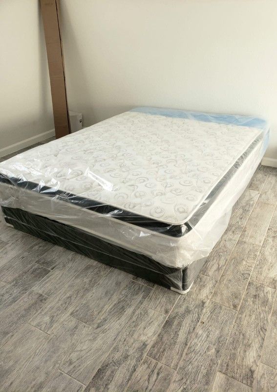 NEW QUEEN PILLOW TOP MATTRESS. Bed frame is not available. Take it home same day 👍