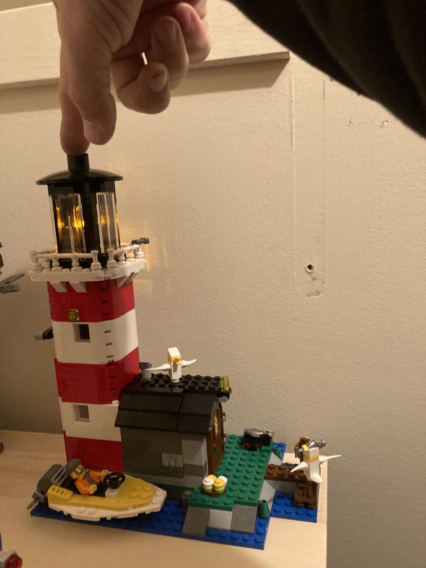 Lego creator lighthouse island 5770 hotsell