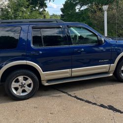 2005 Ford Explorer