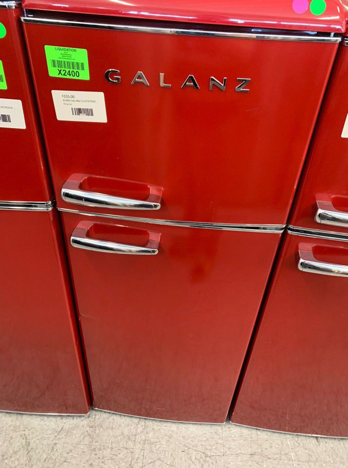 GALANZ GLR76TRDER Retro 7.6 Cu. Ft Top Freezer Refrigerator