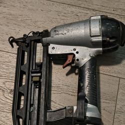 Portel Cable  Pistola De Grapas 