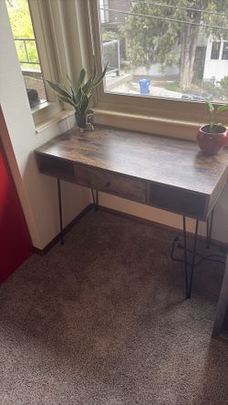 Desk excellent condition!