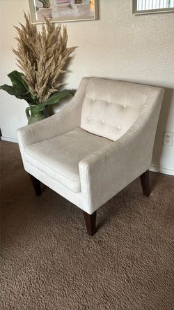 Tufted chair