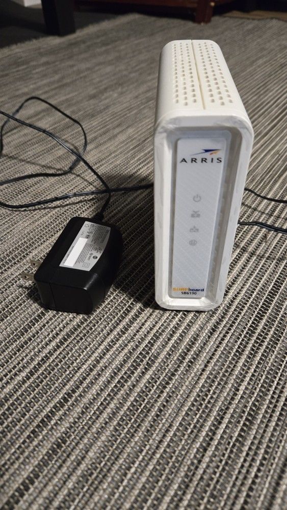 Arris SB6190 Cable Internet Modem