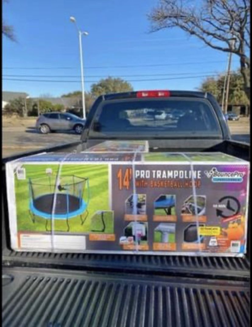 14 Ft Trampoline With Enclosure And Basketball Hoop Plus Ball And Pump