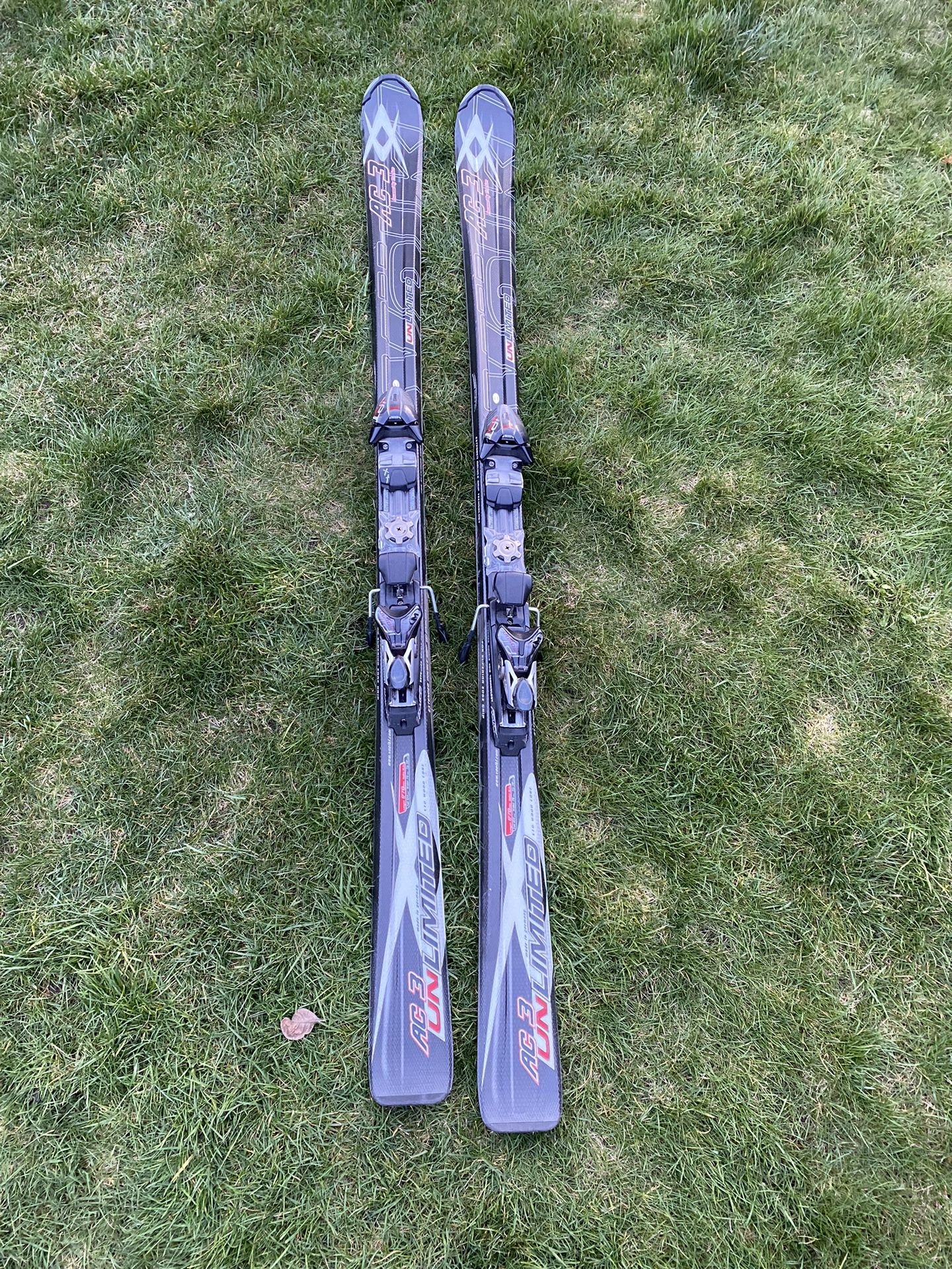 Volkl AC3 Unlimited IPT Motion Marker Bindings Skis