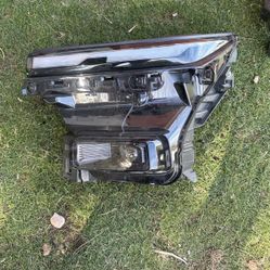 Traverse Headlight Oem