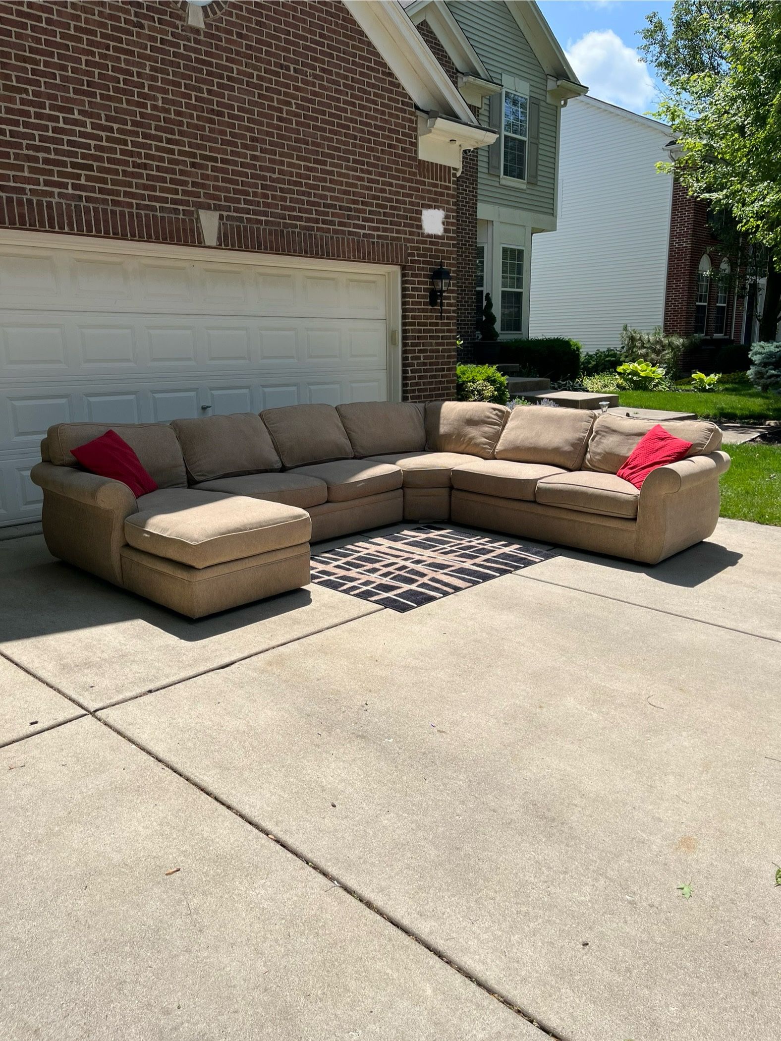 4 Piece Sectional Couch - Free Curbside Delivery