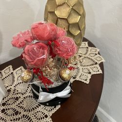 Special Valentine’s Day Flowers Candles Gift 30$