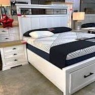 Ashley Queen Storage Bedroom Set