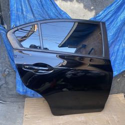 Honda Civic Door Right Rear 12tru/15 Black Complete 