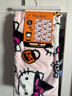 New Hello Kitty Halloween witch plush throw blanket 🎃🎃