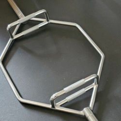 HEAVY DUTY OLYMPIC HEX/ TRAP BAR.  ( BRAND NEW  )