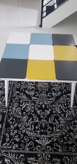 BRAND NEW Coffee table