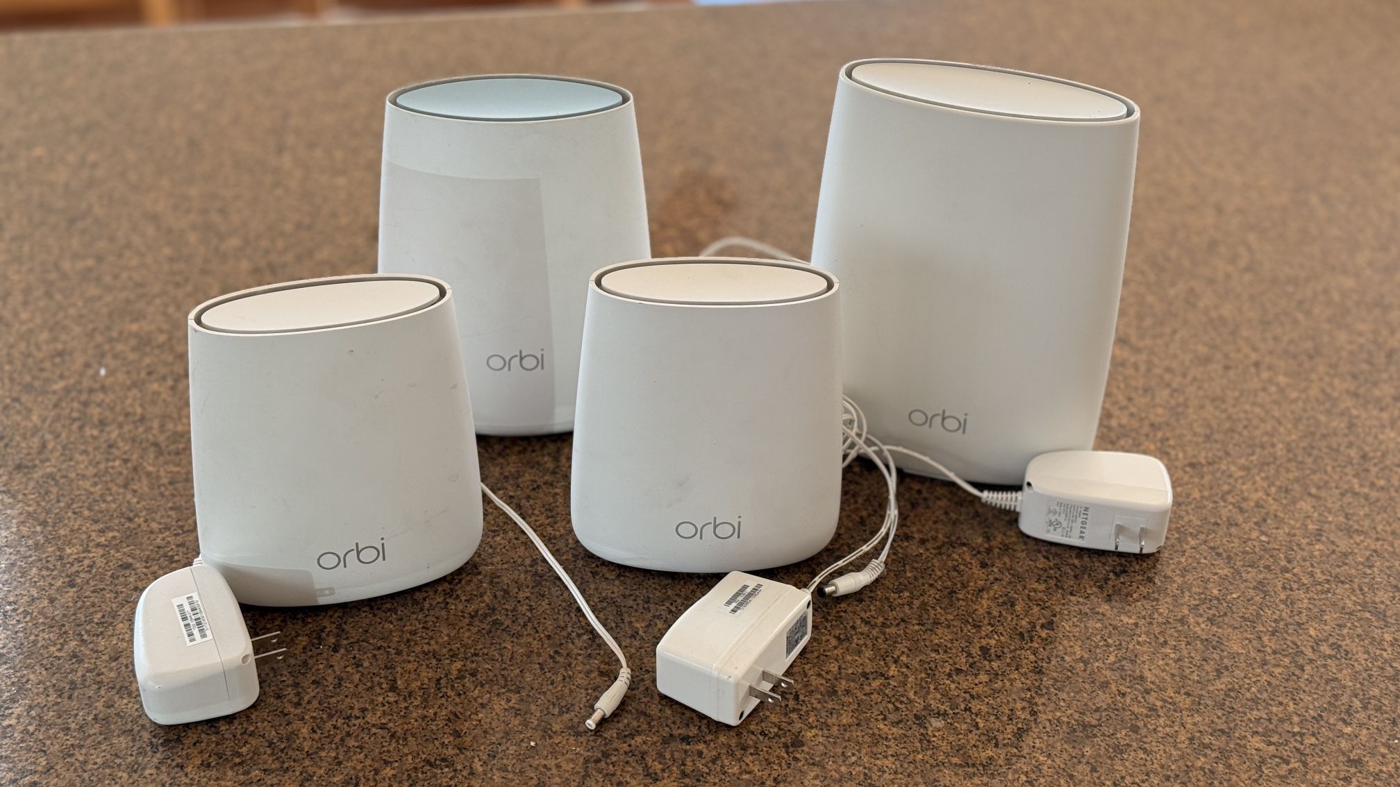 Orbi Mesh WiFi 4 Units RBS50 - RBR40 - RBS20
