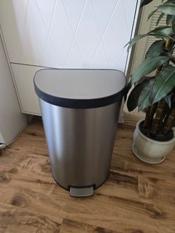 Kohler Trash Can 45L (Almost New)