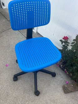Desk chair like new