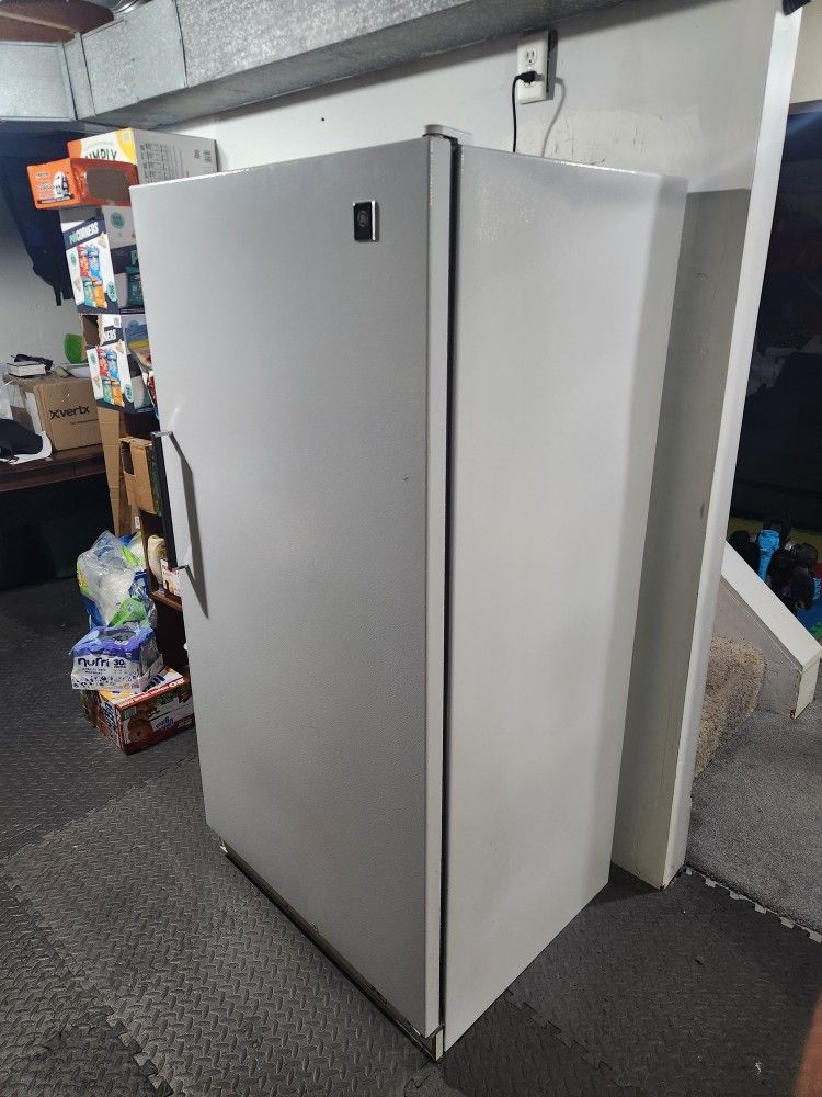 GE Stand Up Freezer