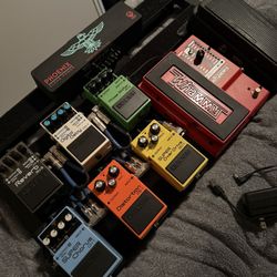 Complete Pedalboard w/ Case