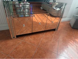 Mirrored console cabinets