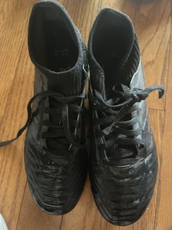 Adidas Predator cleats Size 3.5