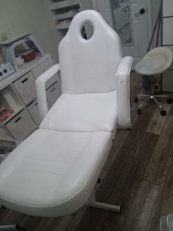 Salon Chair