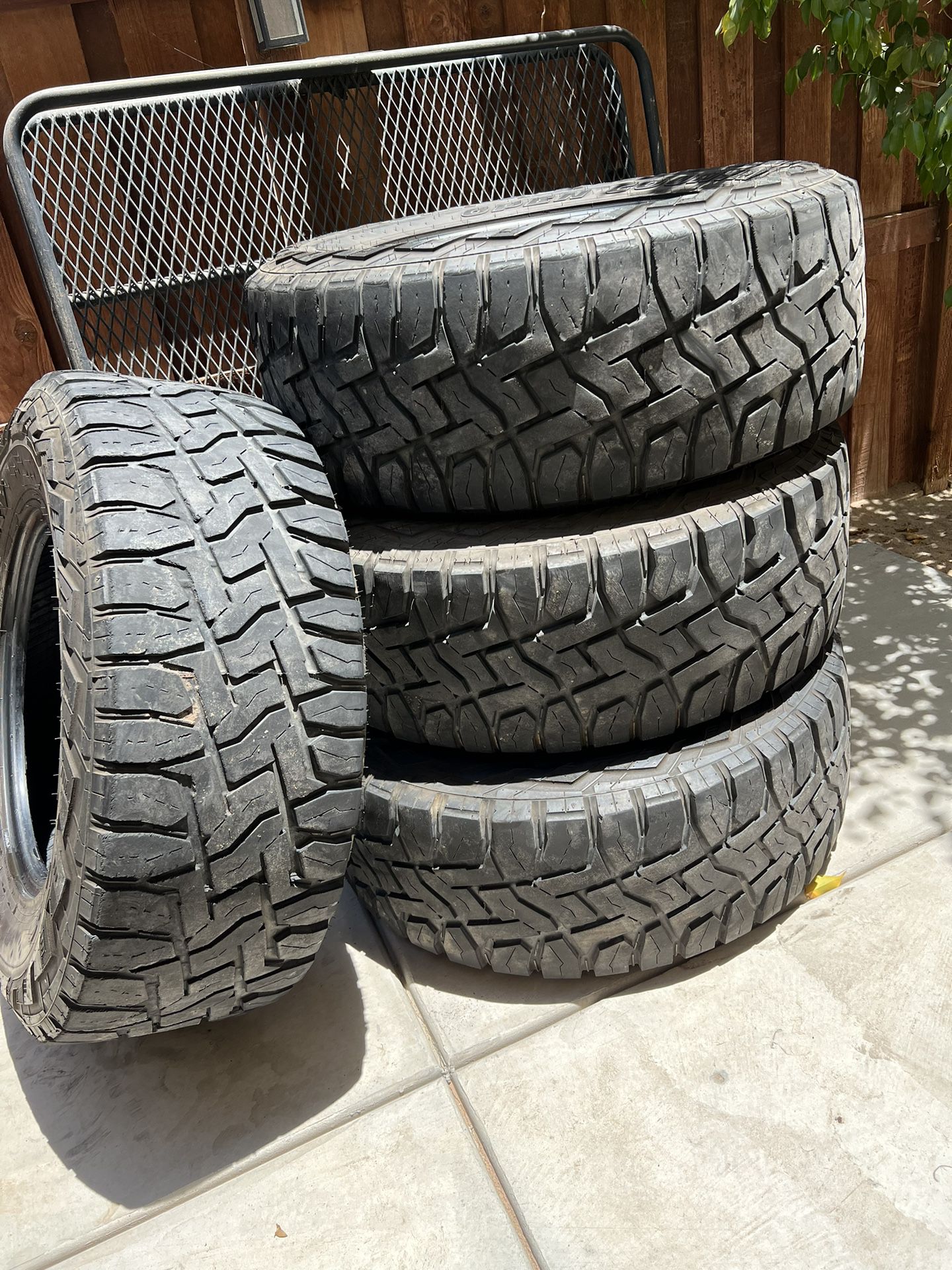 35x18 Toyo Tires 