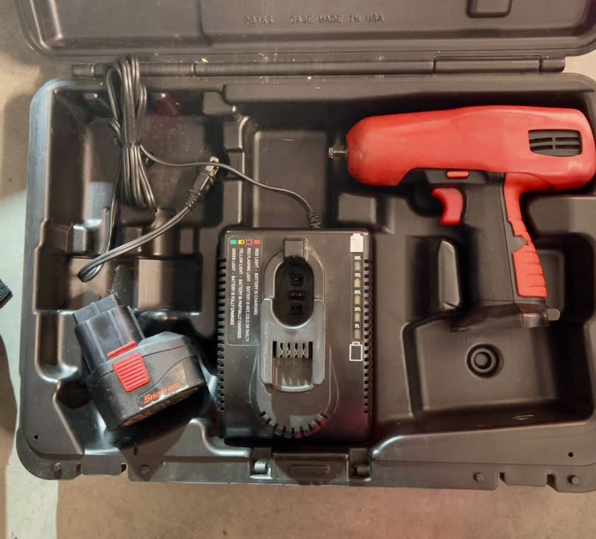 Snap On 3/8 CT3110 Impact Wrench