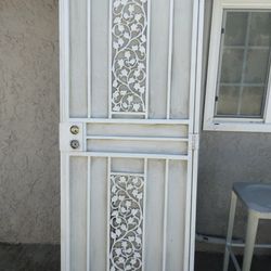 Screen Door heavy duty metal 30” excellent condition no rips no holes