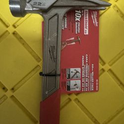 Milwaukee Hammer 