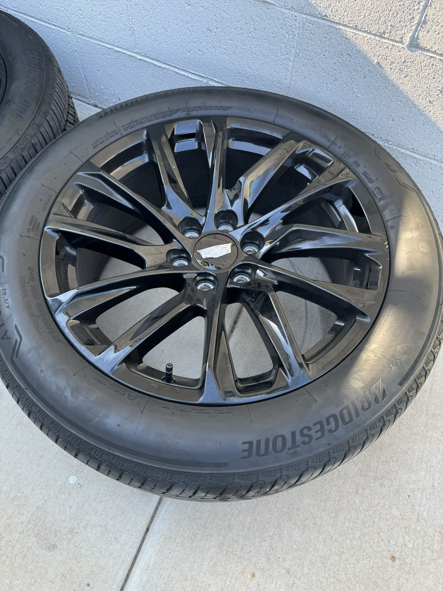 2023 CADILLAC ESCALADE SPORT PLATINUM FACTORY 22 WHEELS TIRES OEM RIMS BLACK FULL SET OF FOUR