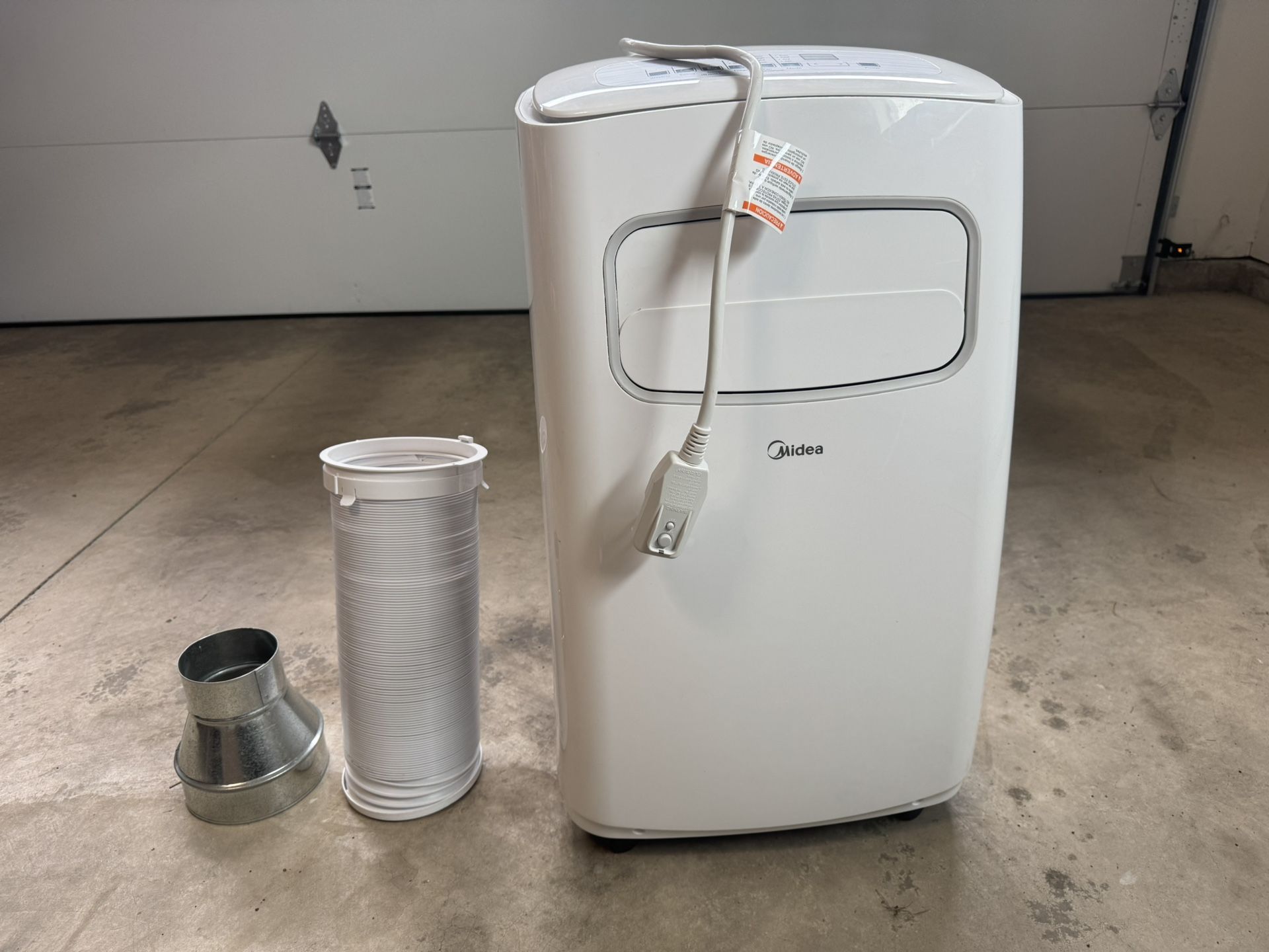 Moving Sale: Midea Smart 3-in-1 portable Air Conditioner, Dehumidifier, Fan For Large Rooms Up To 275 Sq Ft