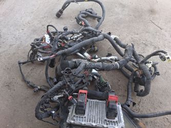 2015 Ram 5.7 pcm and harnesses