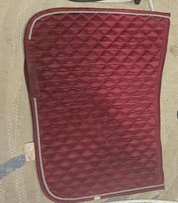 Dressage saddle pad