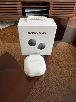 Black Samsung Galaxy Buds 2