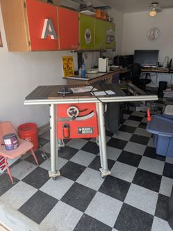 Black & Decker Table Saw with Stand