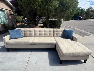 Modern Cream Sectional Sofa with Chaise
