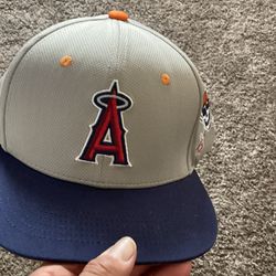 SnapBack Angels Hat, Adjustable, Greet Color And Orange Visor, Super Clean