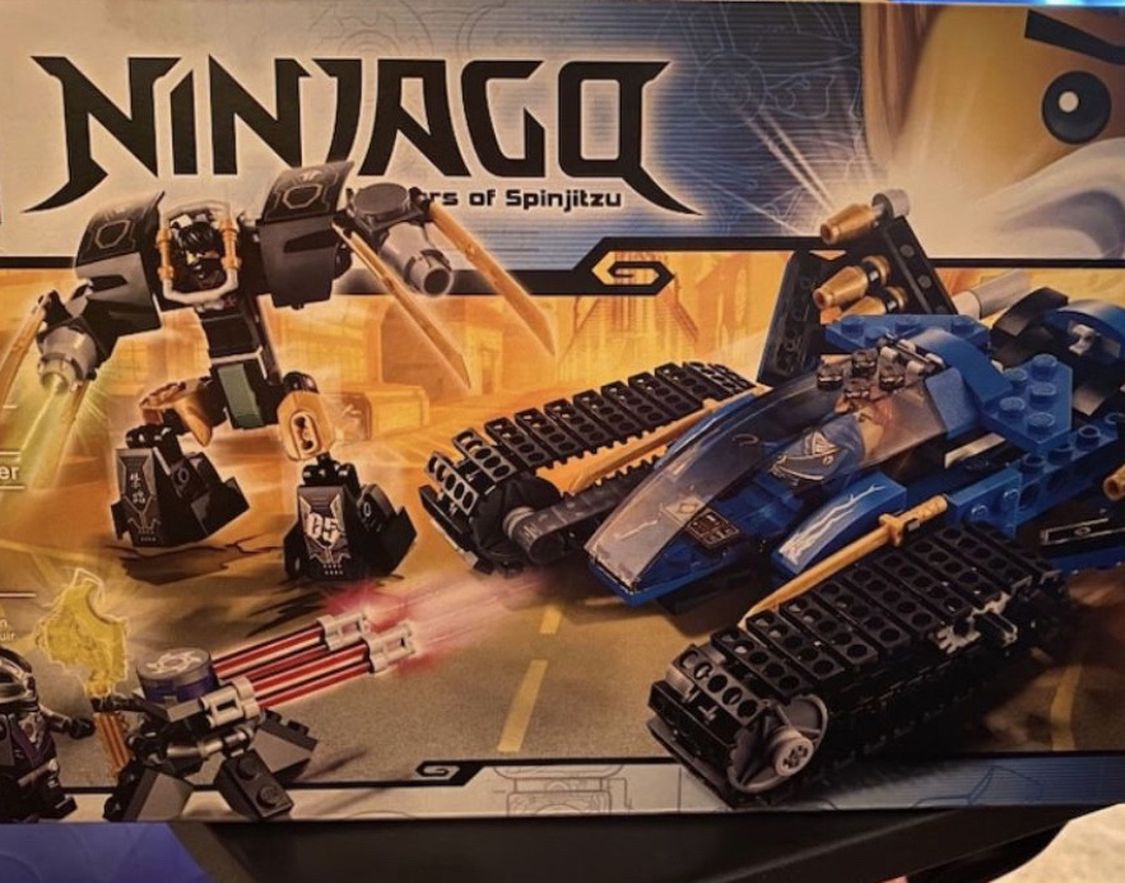 Lego Ninjago thunder raider 70723