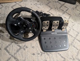 Logitech G920 racing simulator steering wheel