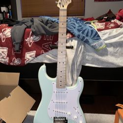 Squier Sonic Stratocaster Limited-Edition Electric Guitar Surf Green